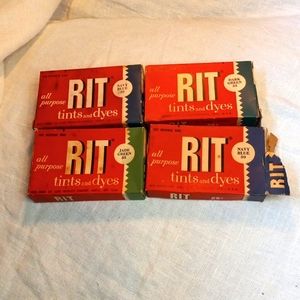 Vintage Rit Dye boxes, no dye included. 3 instruction booklets included.